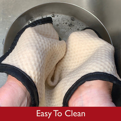 Handecloth Grease Absorbing Mat being washed in a sink with the text 'Easy To Clean' at the bottom.